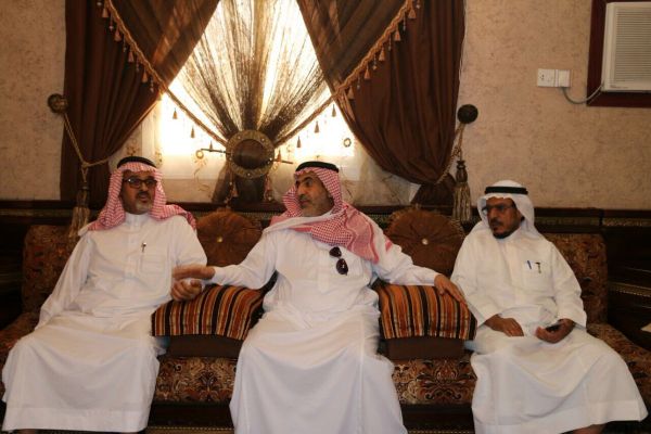 سعادة محافظ ينبع ورجل الاعمال الاستاذ عبدالله محمد سالم الحبيشي والاستاذ سليم مسلّم الحبيشي سعادة محافظ ينبع ورجل الاعمال الاستاذ عبدالله محمد سالم الحبيشي والاستاذ سليم مسلّم الحبيشي