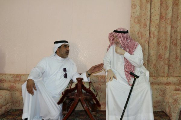سعادة محافظ ينبع والشيخ سلامه بن عيد سعادة محافظ ينبع والشيخ سلامه بن عيد
